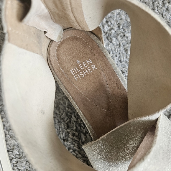 Eileen Fisher Gold Metallic Sport Cross Over Back Zip Sandals Size 8.5 - Picture 3 of 6